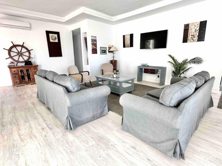Villa Capitano -Seaviews -4 Bedrooms - La Cala لا كالا ذي ميخاس المظهر الخارجي الصورة